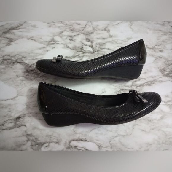 Karen Scott Pippa Low Wedge Heel with Bow Size 7.5M - Picture 4 of 11